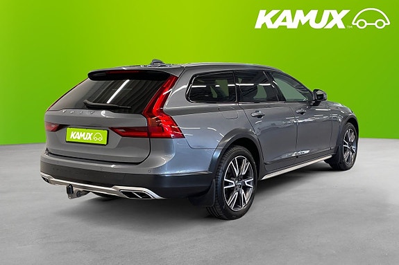 Volvo V90 Cross Country 4 of 5