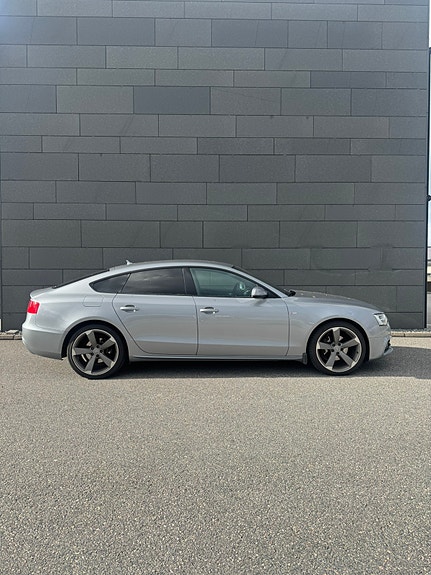 Audi A5 3 of 11