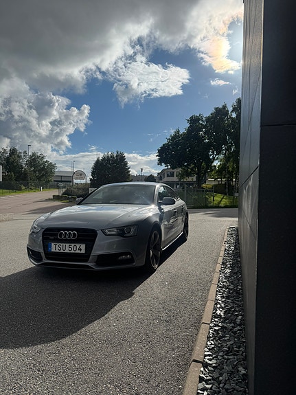 Audi A5 2 of 11
