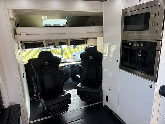 KRISMAR PÅ VOLVO FH MED UTSKJUT OCH UPPSKJUT PÅ ALFAB 7 of 12
