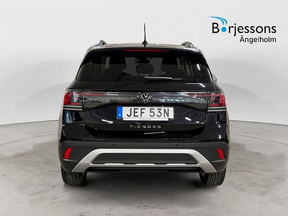 Volkswagen T-Cross 4 of 5