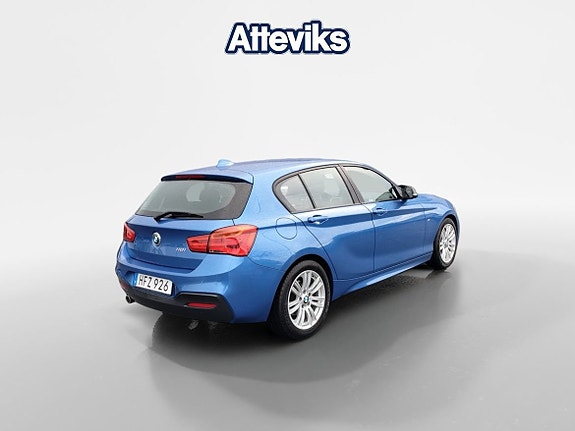 BMW 118i 3 of 5