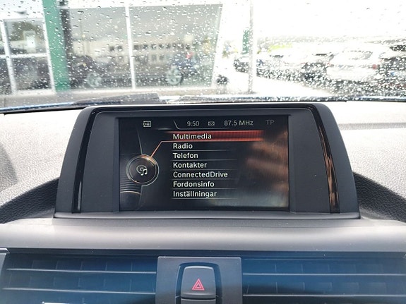 BMW 118i 23 of 25
