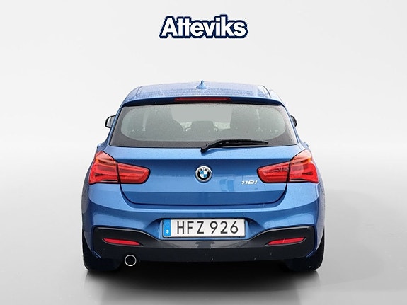 BMW 118i 4 of 5