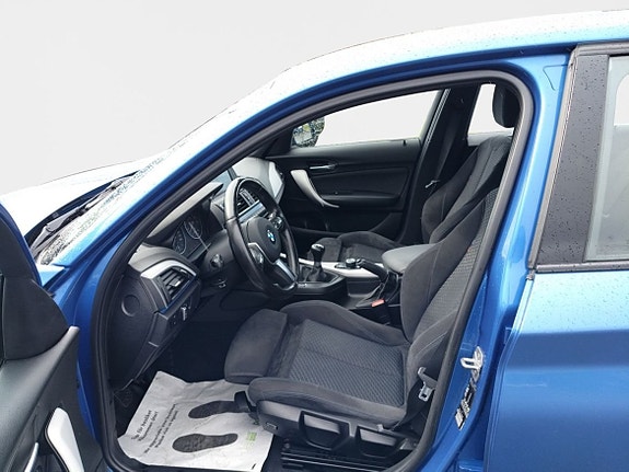 BMW 118i 9 of 25