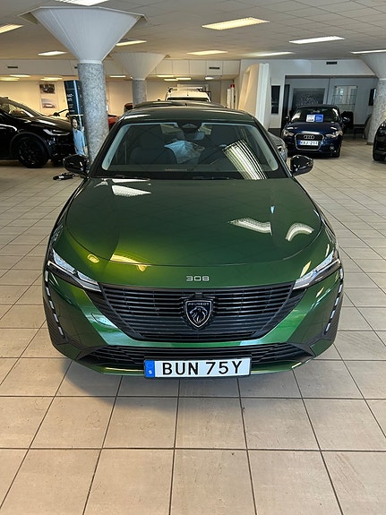Peugeot 308 3 of 5