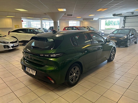 Peugeot 308 4 of 5