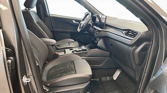 Ford Kuga 3 of 5