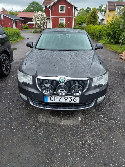 Skoda Superb 3 of 5