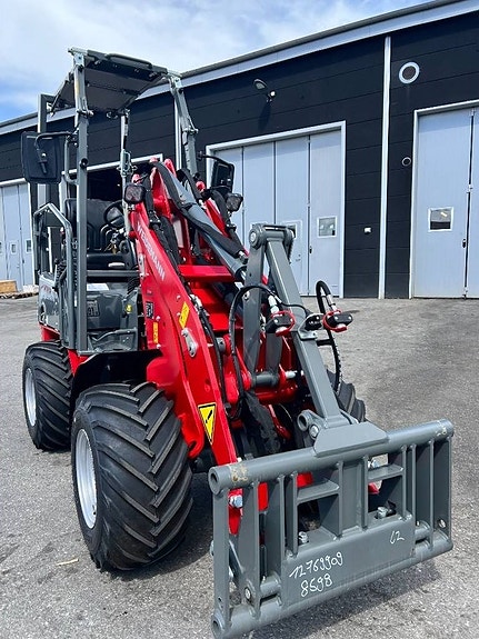 Weidemann 1140 4 of 11