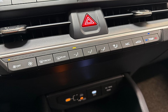 Kia K4 13 of 18