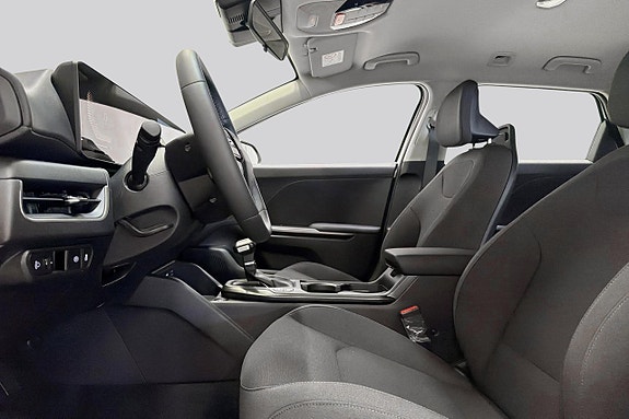 Kia K4 8 of 18