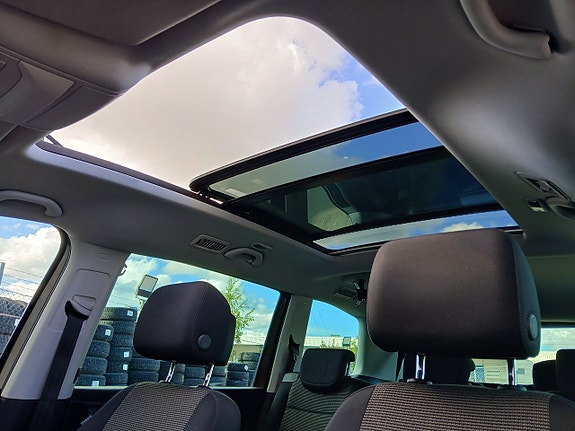 Volkswagen Sharan 25 of 27