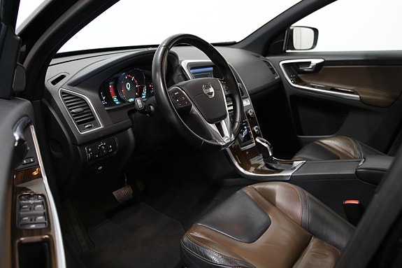 Volvo XC60 4 of 5
