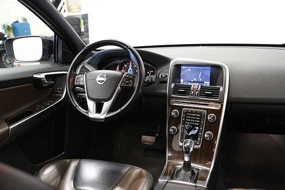Volvo XC60 19 of 26