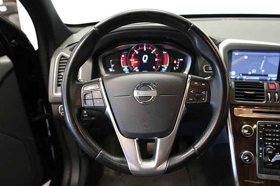 Volvo XC60 9 of 26
