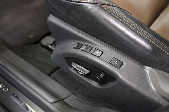 Volvo XC60 6 of 26
