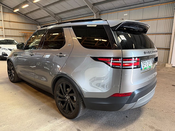 Land Rover Discovery 4 of 5
