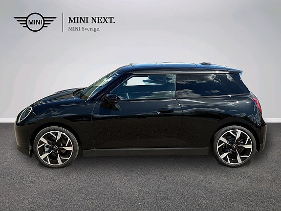 MINI Cooper SE 3 of 16