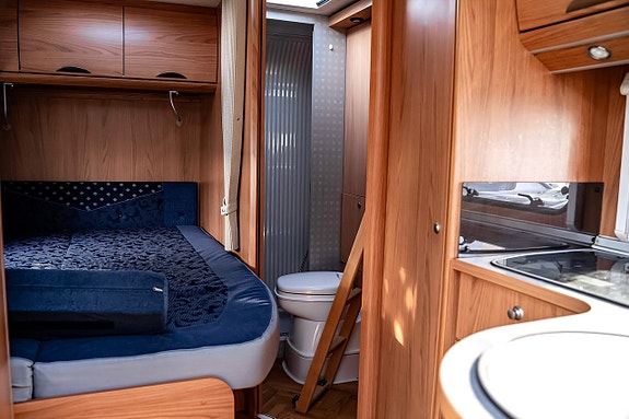 Bürstner aviano I684|2.8 JTD|SolCell|Markis|Taksäng|128hk 16 of 24
