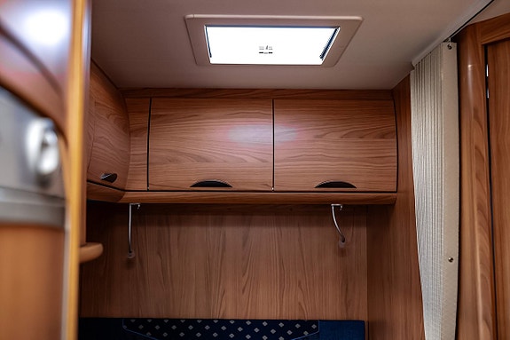 Bürstner aviano I684|2.8 JTD|SolCell|Markis|Taksäng|128hk 14 of 24