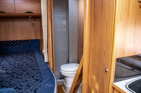 Bürstner aviano I684|2.8 JTD|SolCell|Markis|Taksäng|128hk 15 of 24