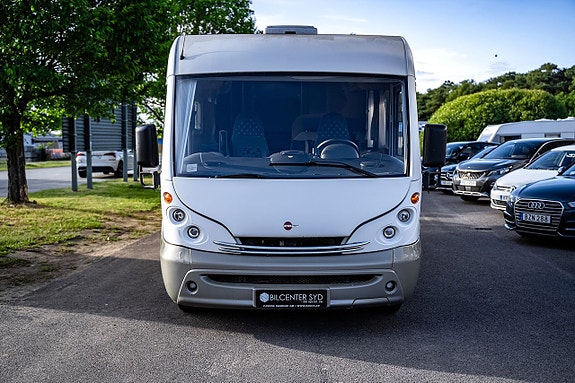 Bürstner aviano I684|2.8 JTD|SolCell|Markis|Taksäng|128hk 2 of 24