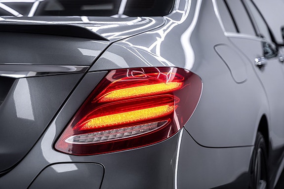 Mercedes-Benz E300 de 9 of 27
