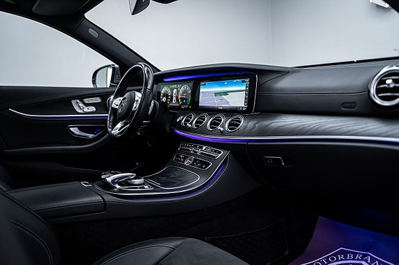 Mercedes-Benz E300 de 26 of 27
