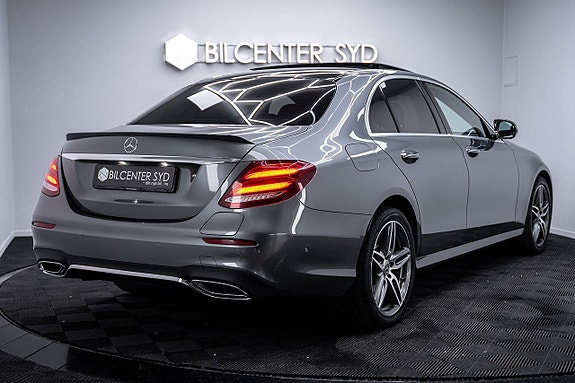 Mercedes-Benz E300 de 7 of 27
