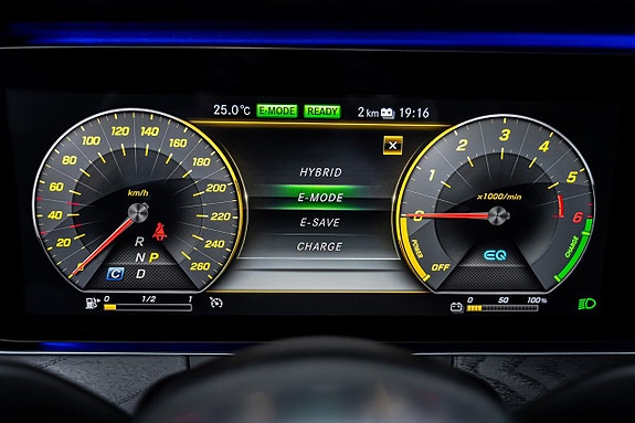 Mercedes-Benz E300 de 22 of 27