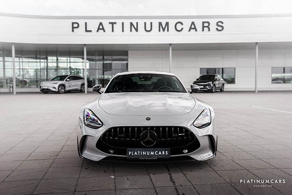 Mercedes-Benz AMG GT 63 3 of 5