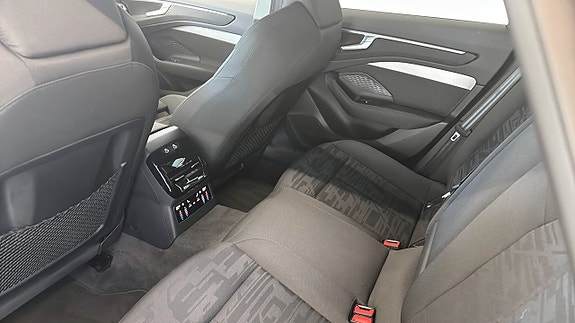 Audi A6 11 of 14