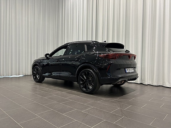 Cupra Formentor e-HYBRID 3 of 5