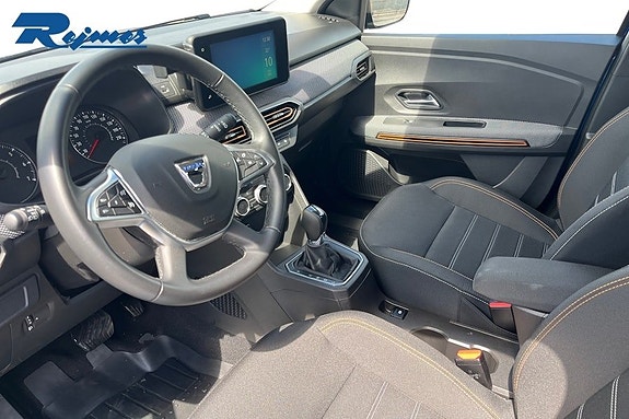 Dacia Sandero 5 of 5
