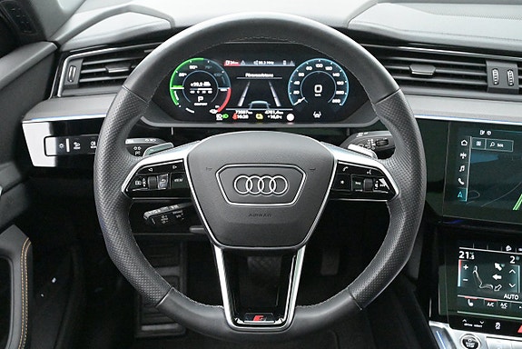 Audi e-tron Sportback 7 of 27