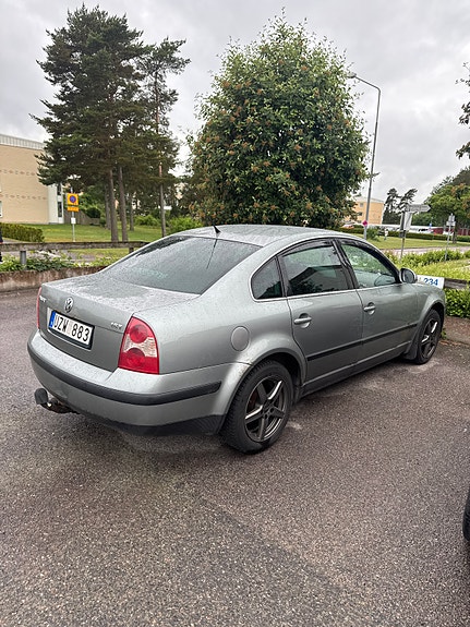 Volkswagen Passat 3 of 4