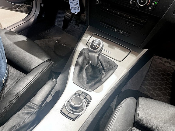 BMW 320d 10 of 15