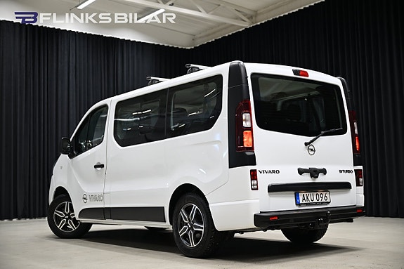 Opel Vivaro 4 of 5
