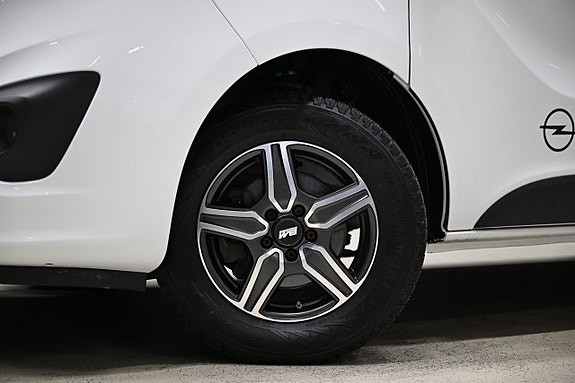 Opel Vivaro 5 of 5