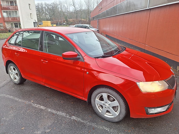Skoda Rapid Spaceback 3 of 5