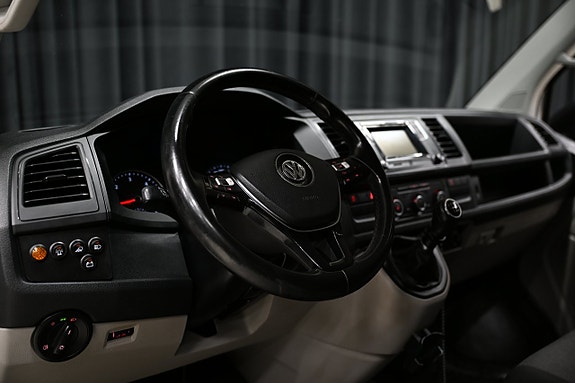 Volkswagen Transporter 18 of 30