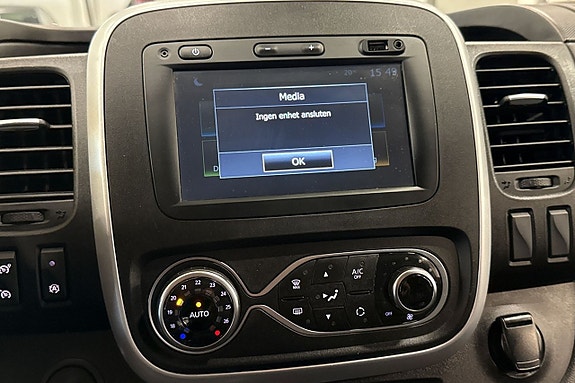 Renault Trafic 13 of 22