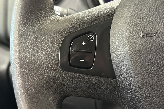 Renault Trafic 10 of 22