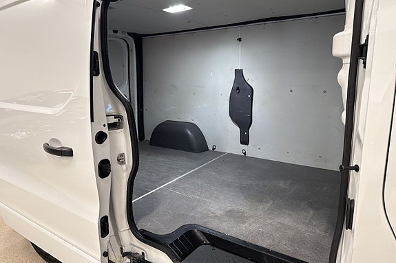 Renault Trafic 19 of 22