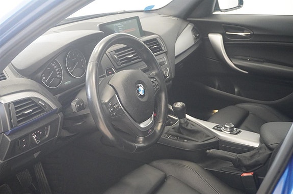 BMW 120d 2 of 5