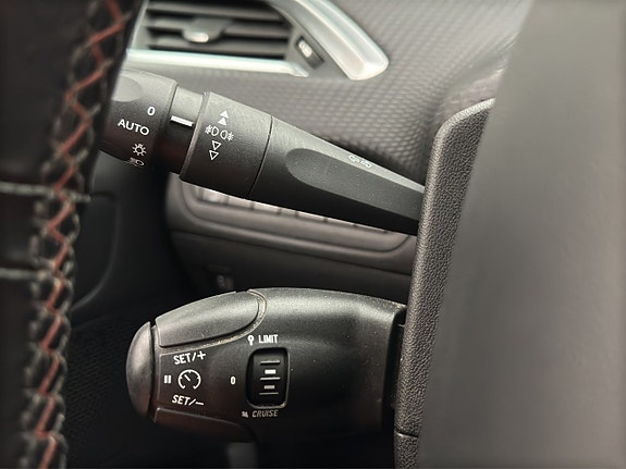 Peugeot 2008 17 of 30