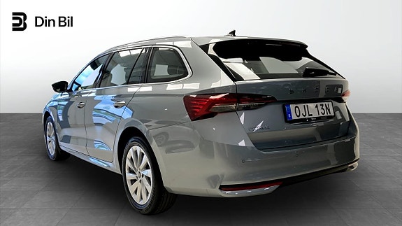 Skoda Octavia 3 of 5