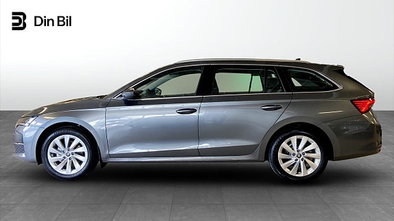 Skoda Octavia 2 of 5