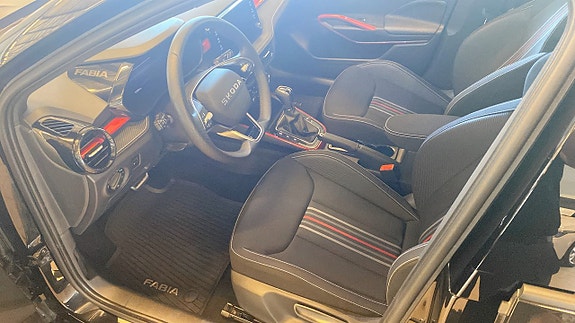 Skoda Fabia 7 of 14